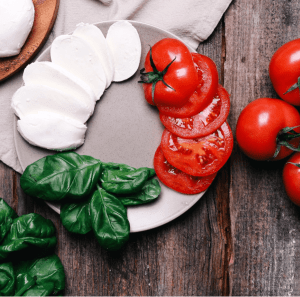 tomati-mozzarella salat